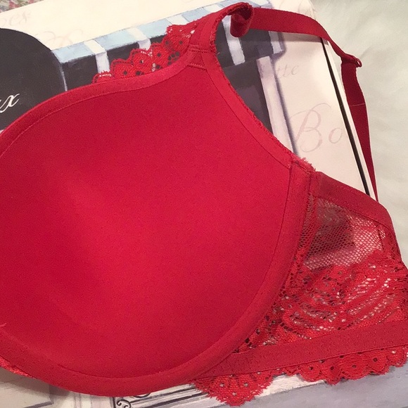 36 D red push up - Picture 4 of 7